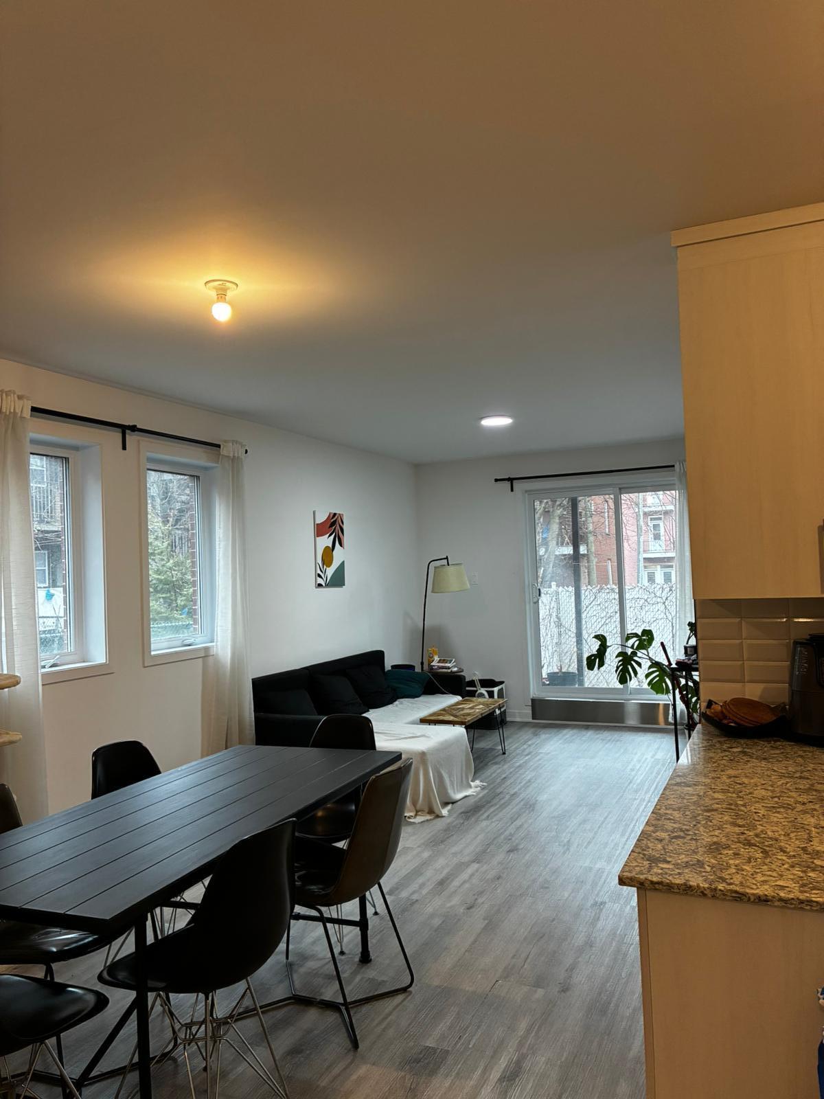 Colocação Montréal 663676