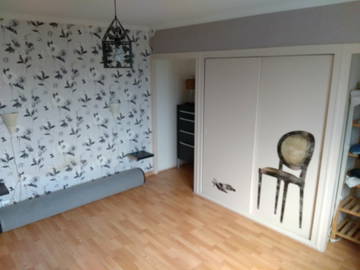 Roomlala | Quarto grande em casa confortável 