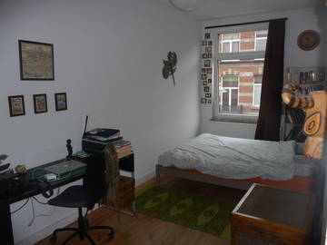 Roomlala | Quarto grande em Ixelles