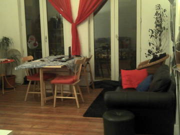 Roomlala | Quarto Grande em Madou