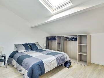 Roomlala | Quarto gratuito com banheiro privativo em apartamento compartilhado para 3 pessoas -