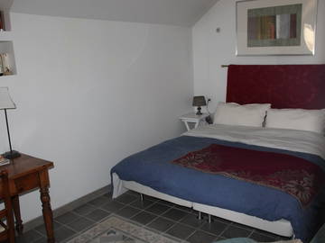 Roomlala | Quarto independente com banheiro para alugar 