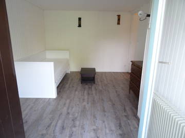 Roomlala | Quarto independente em casa