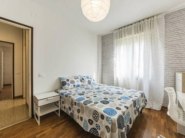 Roomlala | Quarto individual espaçoso e recém-mobiliado