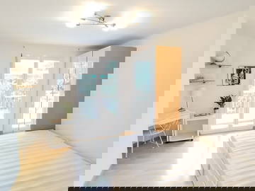 Roomlala | Quarto luminoso