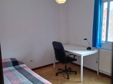 Roomlala | Quarto luminoso e acolhedor em Leganés