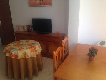 Roomlala | Quarto luminoso no Nervión Plaza