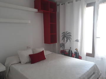 Roomlala | Quarto luminoso para alugar em chalé