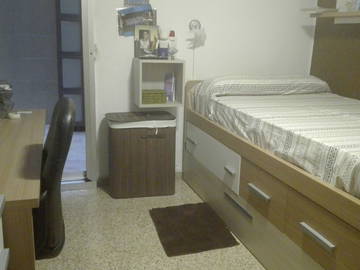 Roomlala | Quarto marrom para alugar