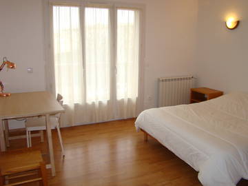 Roomlala | Quarto mobiliado 16m2 / Arceaux Clémentville