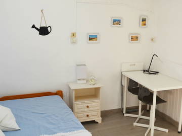 Roomlala | Quarto mobiliado