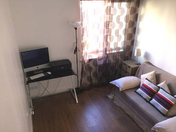 Roomlala | Quarto mobiliado + banheiro privativo