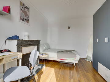 Roomlala | Quarto mobiliado com limpeza e taxas incluídas