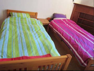 Roomlala | Quarto mobiliado e iluminado perto do centro