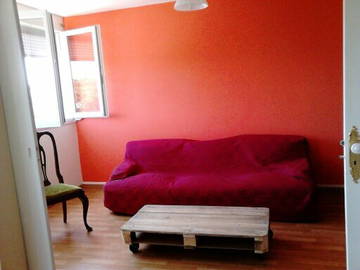 Roomlala | Quarto mobiliado em apartamento grande 