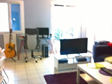 Roomlala | Quarto mobiliado em casa perto do metrô