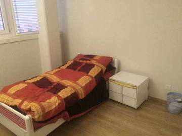 Roomlala | Quarto mobiliado em Lausanne