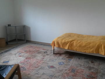 Roomlala | Quarto mobiliado em villa