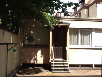 Roomlala | Quarto mobiliado independente com banheiro privativo