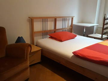 Roomlala | Quarto mobiliado Lausanne