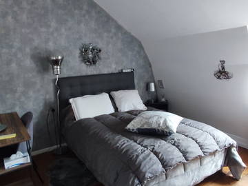 Roomlala | QUARTO MOBILIADO METRO/TRAM "EUROTELEPORT" EM 1 CASA (1)