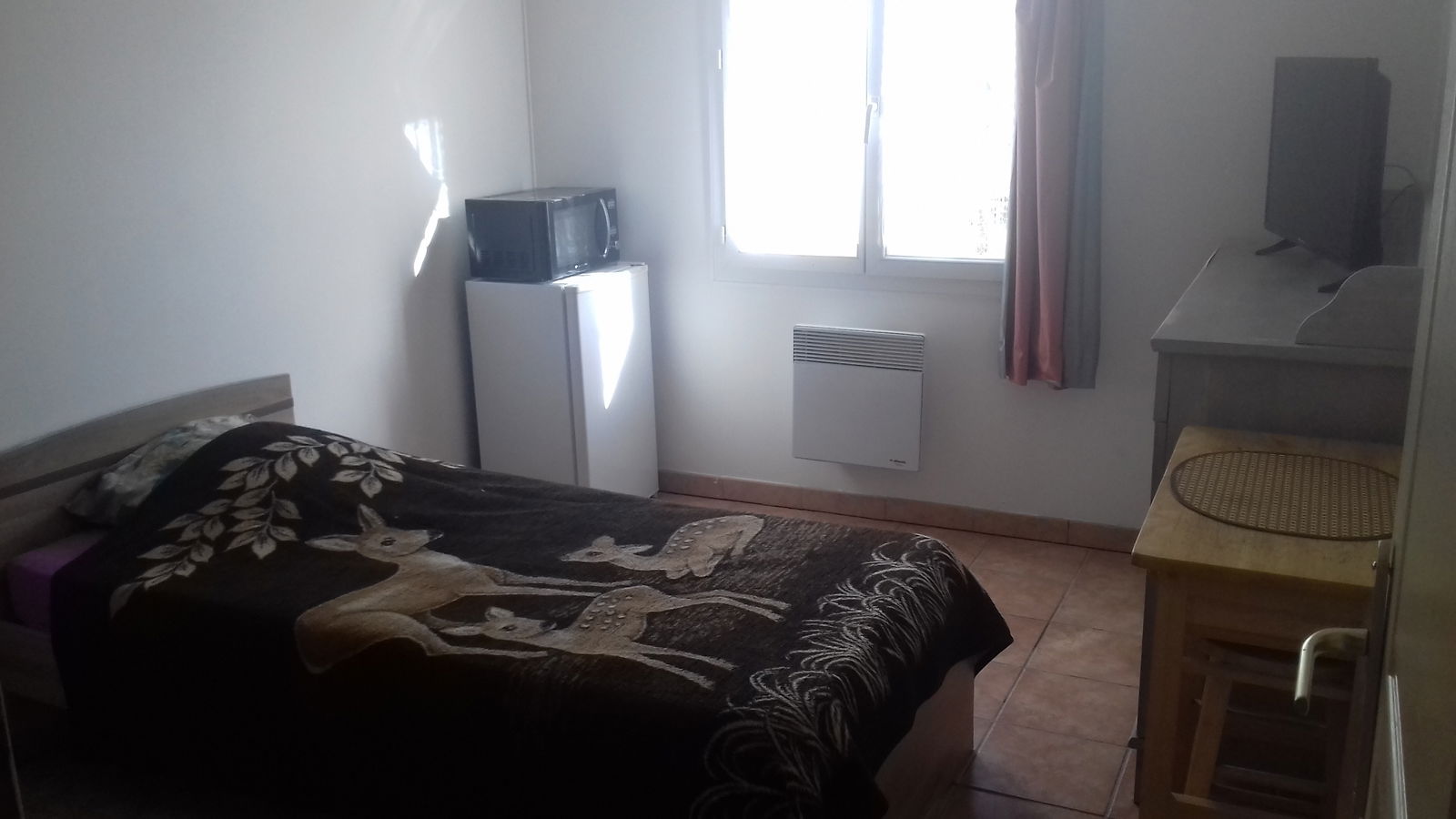 Hospedagem Em Casa De Família Trouy 33205