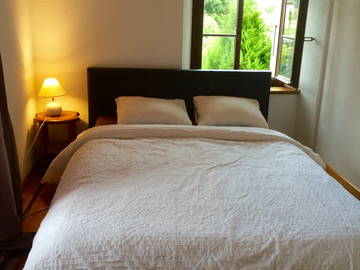 Roomlala | Quarto mobiliado na casa do residente em Attalens