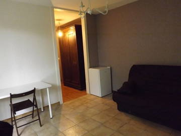 Roomlala | Quarto mobiliado no centro de Evry, terraço