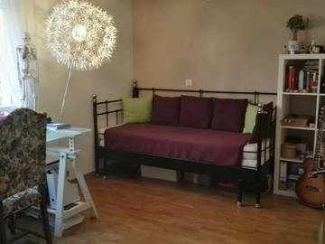 Roomlala | Quarto mobiliado no coração do bairro universitário