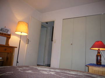 Roomlala | Quarto mobiliado para alugar na casa de um residente