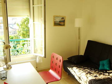Roomlala | Quarto mobiliado para apartamento compartilhado de estudantes 