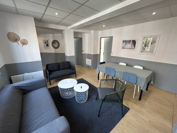 Roomlala | Quarto mobiliado perto da estação de trem, centro da cidade e escolas