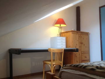 Roomlala | Quarto mobiliado por semana