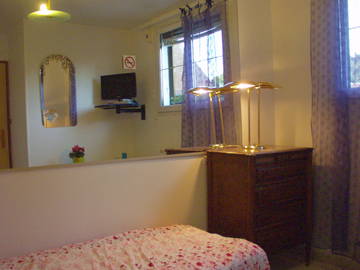 Roomlala | Quarto na casa do local Sens