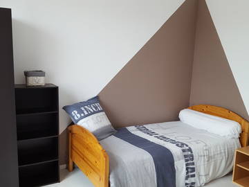 Roomlala | Quarto na casa do morador local em Dinan