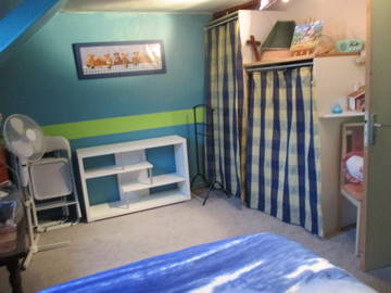 Roomlala | Quarto na casa do morador Saint-Amand-les-Eaux