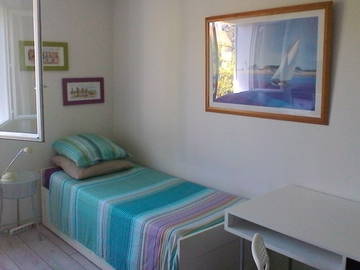 Roomlala | Quarto na casa do residente em Le Pontet