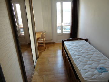 Roomlala | Quarto no Noisy-le-Sec do residente