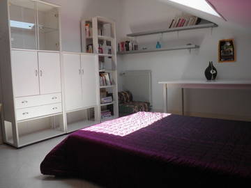 Roomlala | Quarto no sótão para estudantes