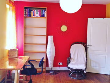 Roomlala | Quarto novo grande disponível por 3 meses ou mais