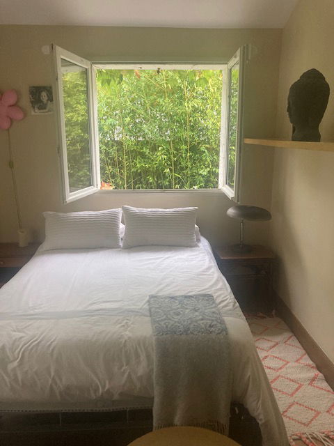 Hospedagem Em Casa De Família Arbonne 90259