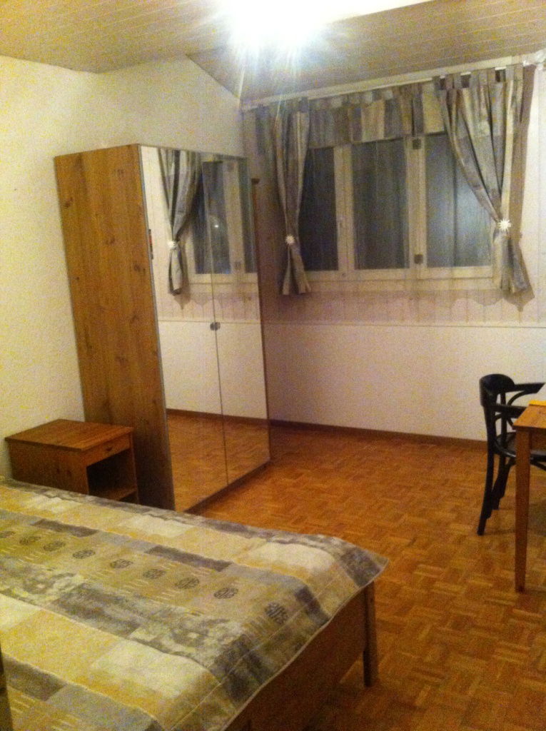 Hospedagem Em Casa De Família Étoy 120017