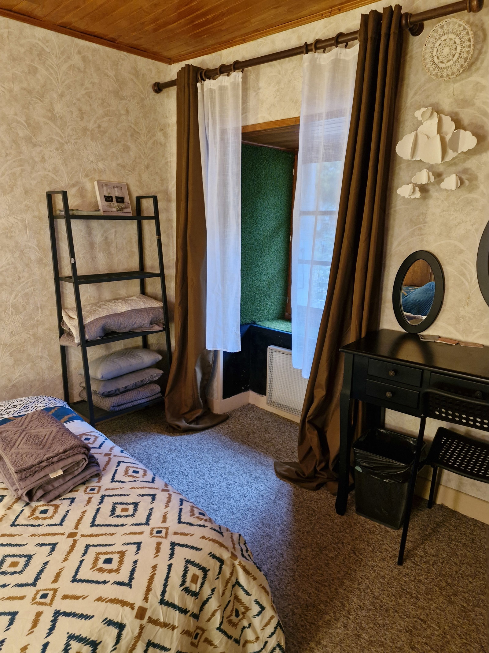 Hospedagem Em Casa De Família Saint-Julien-d'Intres 659944