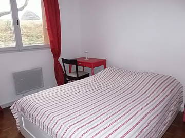 Roomlala | Quarto para alugar a 5 minutos da estação central de trem