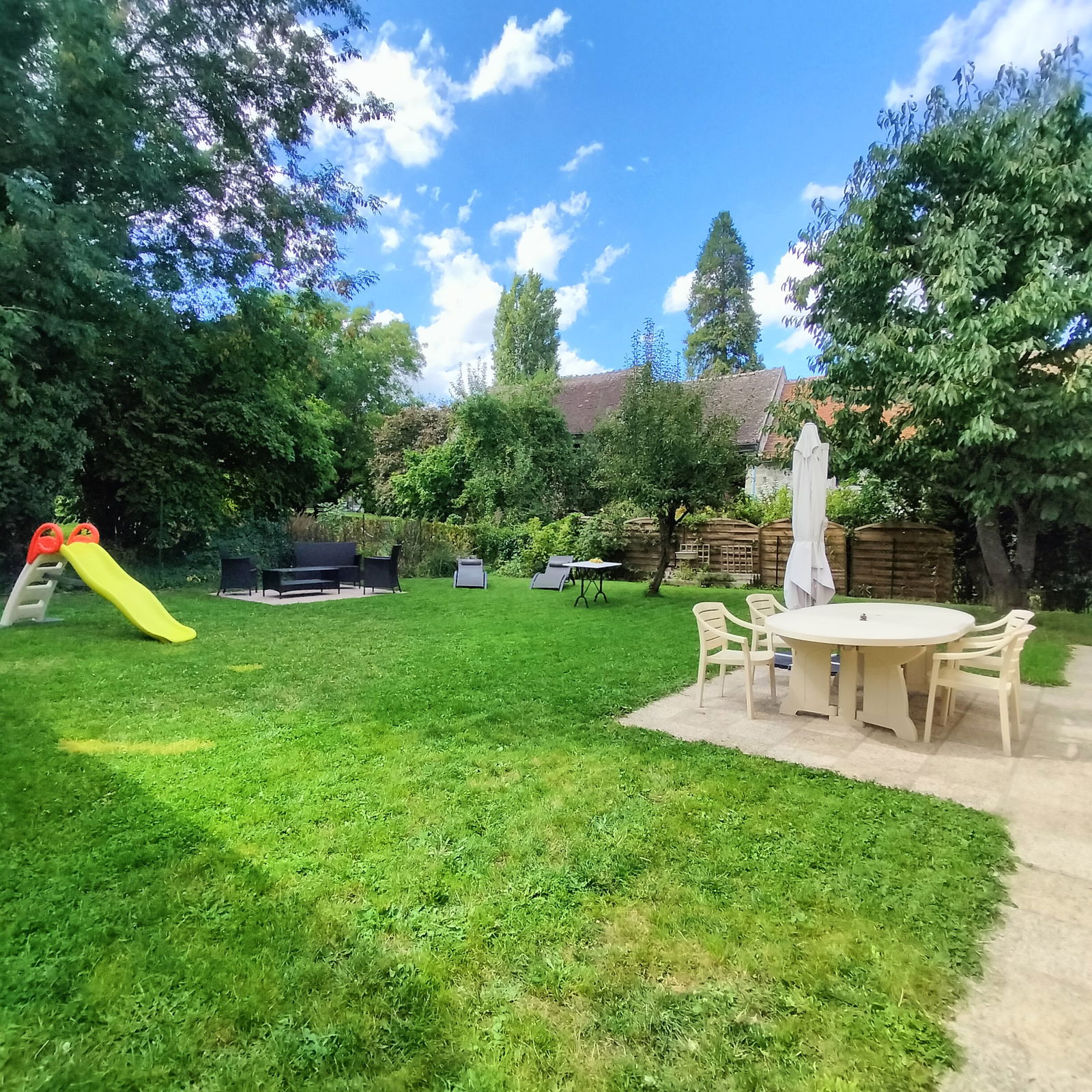 Hospedagem Em Casa De Família Ronquerolles 436966