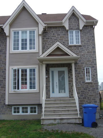 Colocação Sainte-Anne-des-Plaines 26042