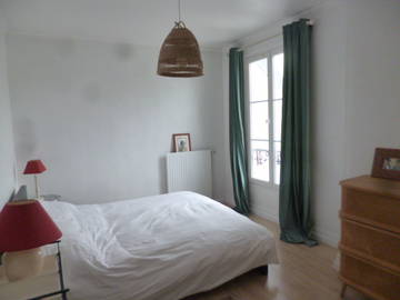 Roomlala | Quarto para alugar com sala e casa de banho, 2º andar