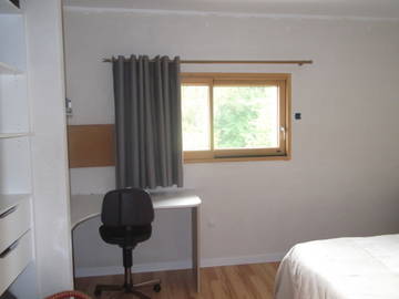 Roomlala | Quarto para alugar durante a semana