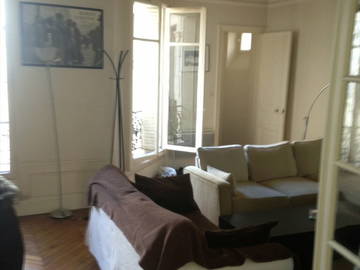 Roomlala | Quarto para alugar em apartamento haussmaniano 