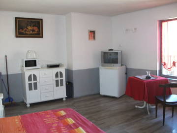 Roomlala | Quarto para alugar em casa local
